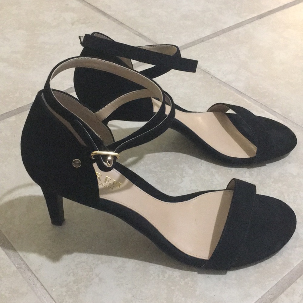 raulph Lauren Strappy elegant black heels